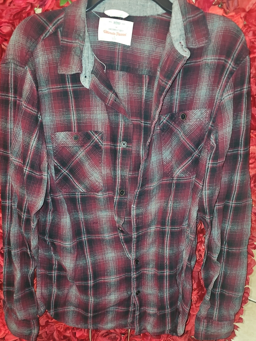 Urban Ultimate Flannel Grey & Burgundy Plaid Button-Down Shirt Size Large